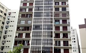 Três Quartos, Gigante e confortável Prox Hard Rock by UROOMS